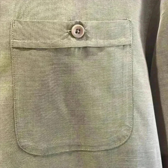 REI Men’s Button Down Shirt Size M Excellent Condition beautiful fabric - Picture 3 of 6